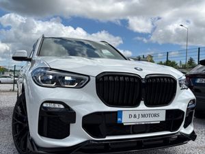 BMW X5 45E M Sport 3.0 PHEV M Performance Pan Roof - Image 2