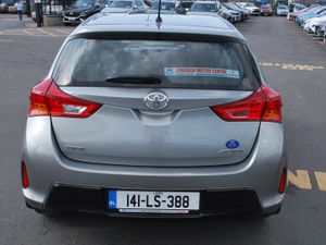 Toyota Auris 2014 - Image 4