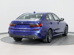 *118* 2022 BMW 3-Series 2.0 m-sport - Image 4