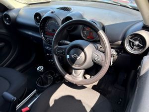 MINI COUNTRYMAN One D - Image 4