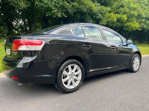 Toyota Avensis 2011 AUTOMATIC - Image 2