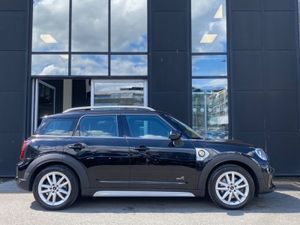 MINI COUNTRYMAN Cooper S Sport All4 Auto (phev) - Image 2