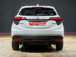 Honda Vezel 1.5 Hybrid Automatic - Image 4