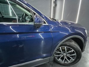 Volkswagen Tiguan CL 2.0 TDI Manual 6speed FWD 15 - Image 3