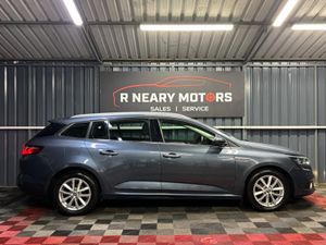 2017 Renault Megane Estate DYNAMIQUE NAV - Image 4
