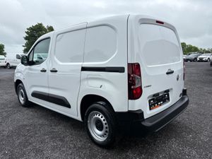 Vauxhall Combo - Image 2