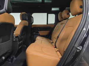 Land Rover Defender 5.0 P525 V8 Carpathian Editio - Image 4
