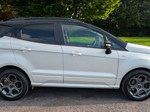 Ford EcoSport 1.5 ST LINE - Image 4