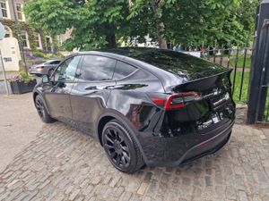 2023 (231) Tesla Model Y AWD Long Range - Image 2