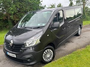 Renault Trafic 2019 9 seater - Image 2