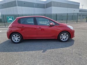 Peugeot 208 1.0 Petrol  Active Model  Low Mileage - Image 4