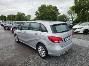 Mercedes-Benz B-Class B 180 D Style 5DR - Image 3