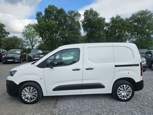 Peugeot Partner Professional Plus 1.5 Blue HDI - Image 2