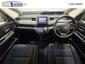 Honda Freed 1.5 Hybrid G SE Automatic  Reversing - Image 2