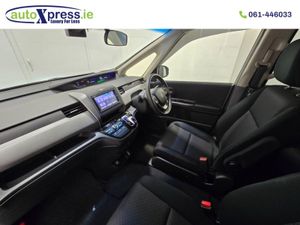 Honda Freed 1.5 Hybrid G SE Automatic  Reversing - Image 4