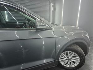 Volkswagen T-Roc Life 2.0 TDI Manual 6speed FWD 1 - Image 2
