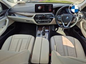 BMW 5 Series 520d SE Saloon - Image 4