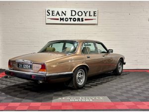 Daimler Other 5.3 V12 AUTO - Image 4