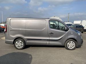 Renault Trafic SWB Special Edition Sl27 Energy dC - Image 4