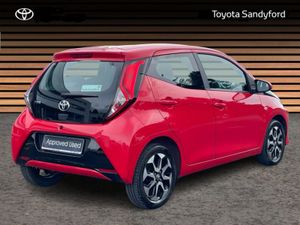 Toyota AYGO 1.0 X-play // Very Low Mileage // Rev - Image 2