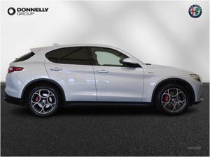 Alfa Romeo Stelvio 2.0 Turbo 200 Sprint 5dr Auto - Image 3