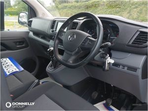 Vauxhall Vivaro 3100 2.0d 145PS Elite H1 Van - Image 4