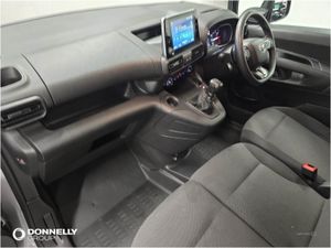 Toyota Proace 1.5d 100 Design Van  6 Speed - Image 4