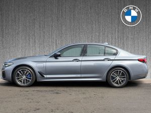 BMW 5 Series 530e M Sport Saloon - Image 4