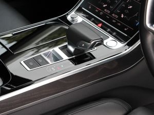 A8 286Bhp * Leather * Tech * Heads up * Low kms - Image 4