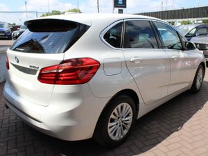 BMW 218D SE LUXURY 5DR ESTATE AUTOMATIC - Image 4