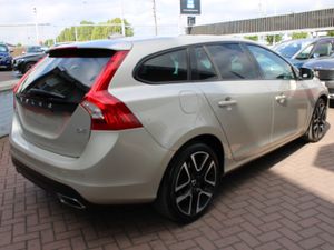 VOLVO V60 D4 SE LUXURY 5DR ESTATE AUTOMATIC - Image 4