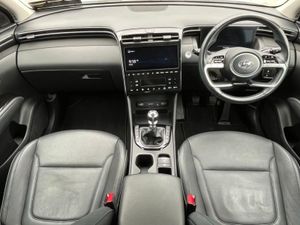 Hyundai Tucson 2WD Executive Plus - Image 2