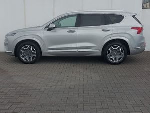 Hyundai Santa Fe 1.6 Phev 4WD Executive Plus Auto - Image 4