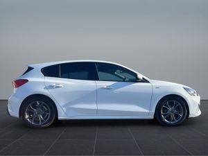 Ford Focus ST-LINE TDCI - Image 2