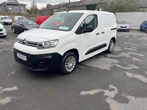 Citroen Berlingo K9 LX 1.5 BLUEHDI 75 650KG M 3 - Image 3