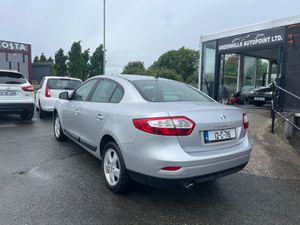 Renault Fluence 2012 - Image 2