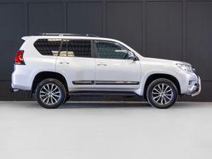 2023 Toyota Land Cruiser LWB 2 Seat Commercial - Image 2