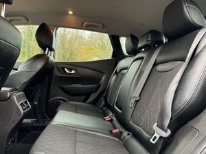191 Renault KADJAR ICONIC 1.3 TCE 140BHP €75 P/W - Image 4