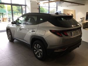 Hyundai Tucson Executive Hybrid Automatic - Two T - Image 3