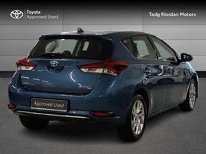 Toyota Auris 1.4 D-4d Luna 4DR - Image 2