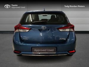 Toyota Auris 1.4 D-4d Luna 4DR - Image 4