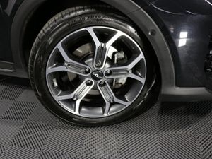 Kia Xceed K2 Very High Spec 1.5l Petrol Hatchback - Image 4