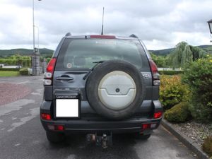 TOYOTA LANDCRUISER  LWB GX, 2004 - Image 2