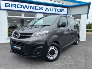 2022 Vauxhall Vivaro 9 Seater family car - Image 2