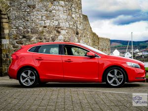 Volvo V40 Automatic - Image 3