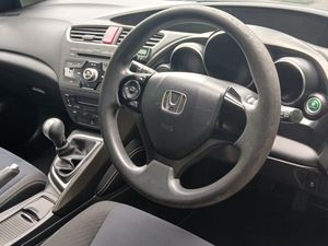 Honda Civic 2014 1.3 DPORT 5dr - PETROL - NCT & TA - Image 3