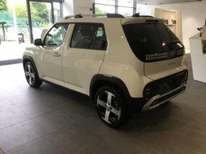 Hyundai INSTER Elegance 49 kW - Available For Imm - Image 4
