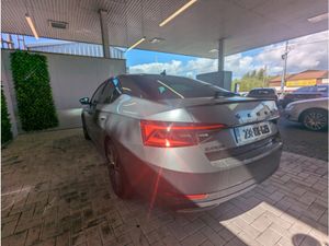 Skoda Superb SPORT 2.0 TDI 150HP DSG 5DR - Image 4