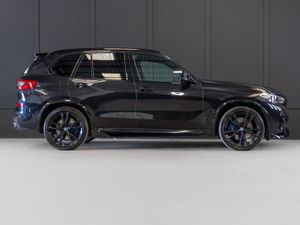 192 BMW X5 M50d - Image 2