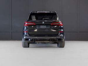192 BMW X5 M50d - Image 4